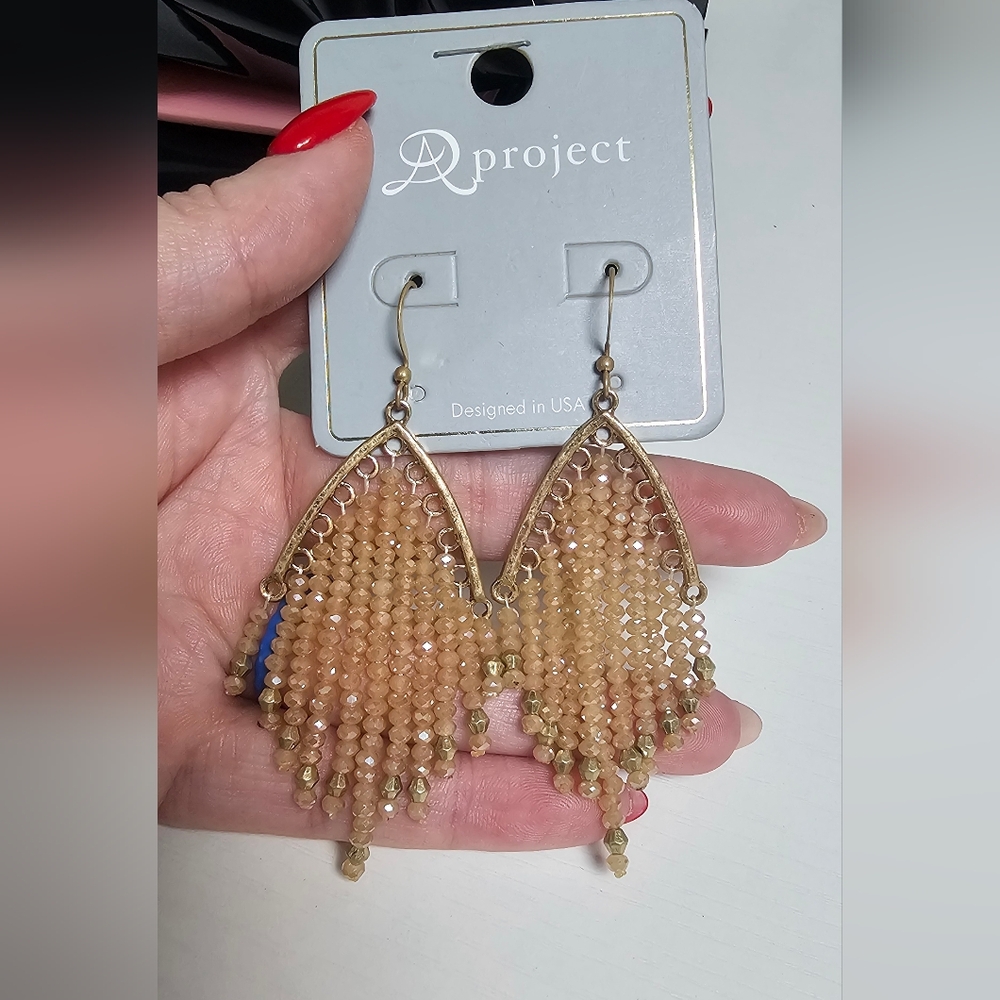 Gold Chandelier Earrings with Triangular Cascade Design‎